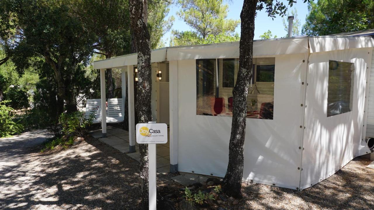 Chalets Met Buitenkeuken Op Camping Lei Suves - Joycasa Roquebrune-sur Argens Exteriör bild