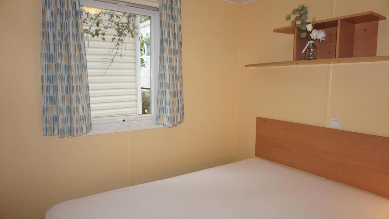 Chalets Met Buitenkeuken Op Camping Lei Suves - Joycasa Roquebrune-sur Argens Exteriör bild