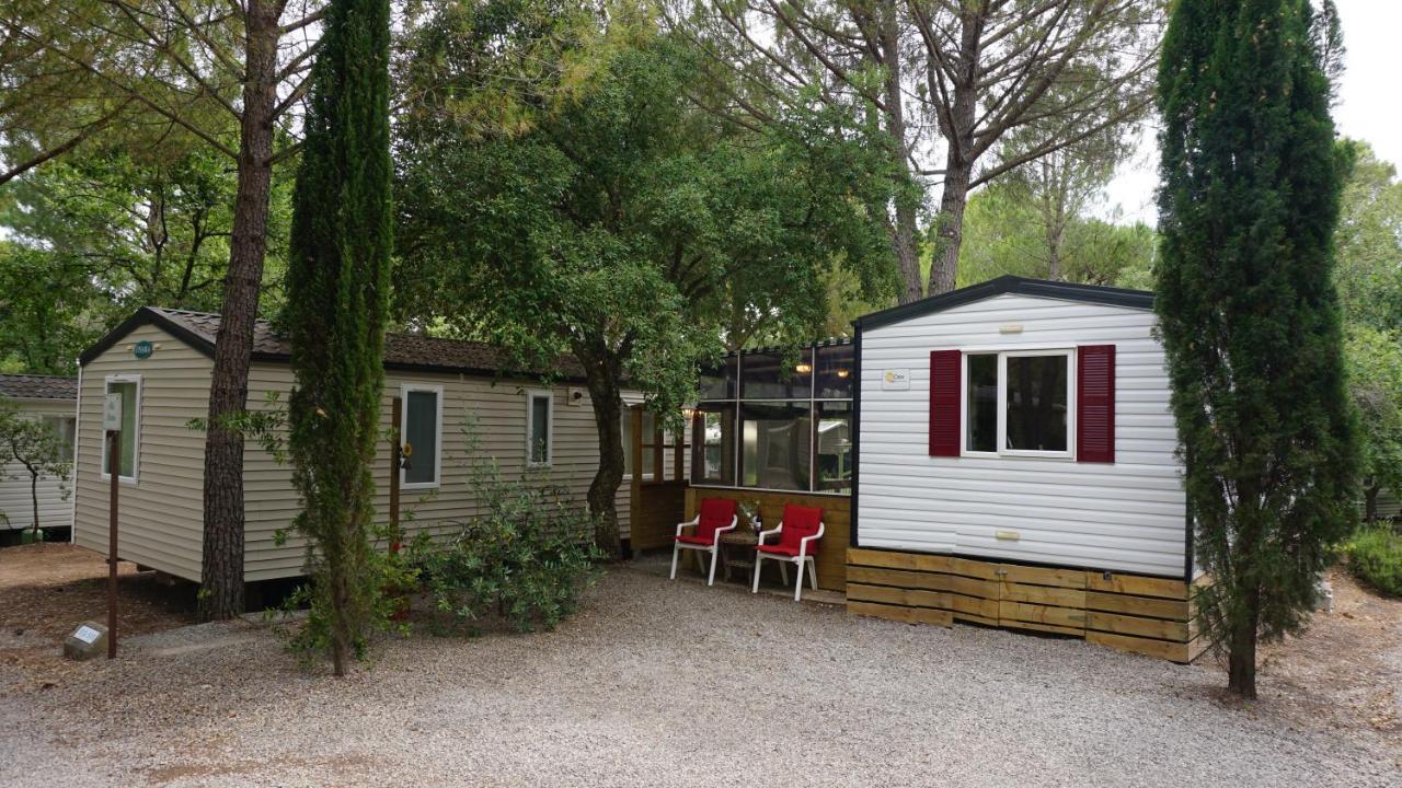Chalets Met Buitenkeuken Op Camping Lei Suves - Joycasa Roquebrune-sur Argens Exteriör bild