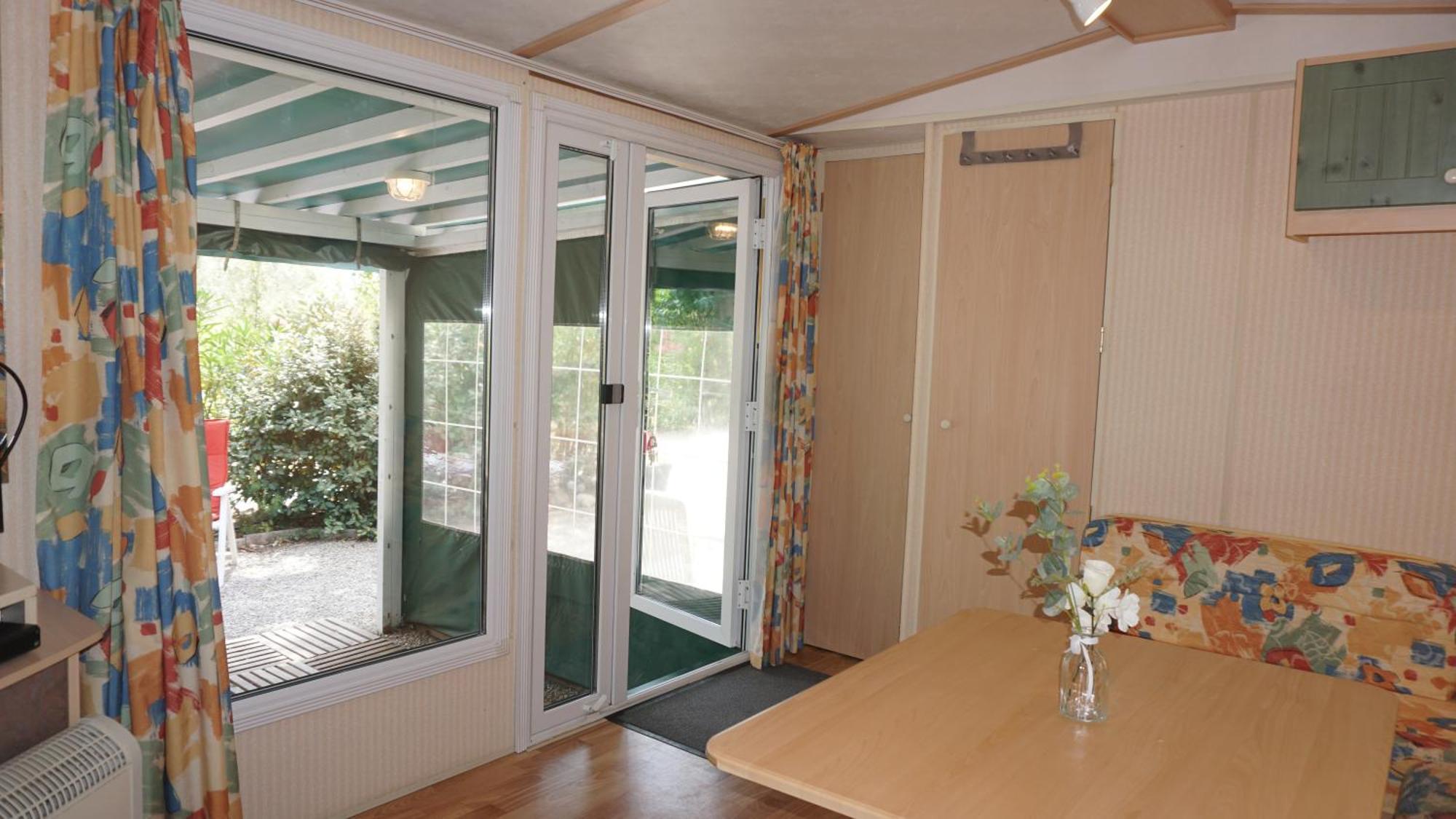 Chalets Met Buitenkeuken Op Camping Lei Suves - Joycasa Roquebrune-sur Argens Rum bild